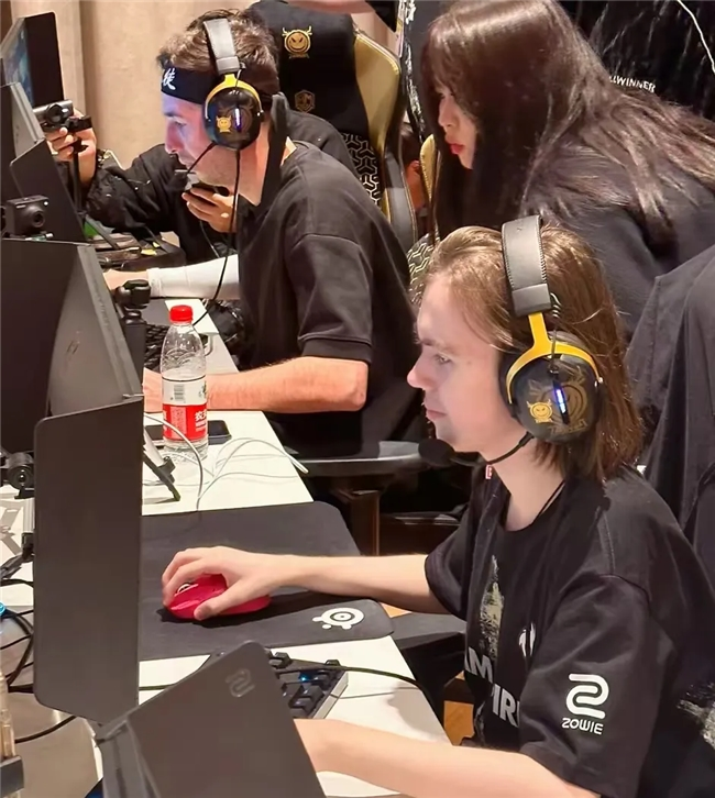 Fnatic 在 VCT 2025： EMEA Stage 2 的季后赛中以失败告终，对手是 BBL Esports