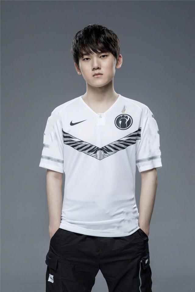 数据里程碑预告：Xiaohu距离900出场成就仅差3次